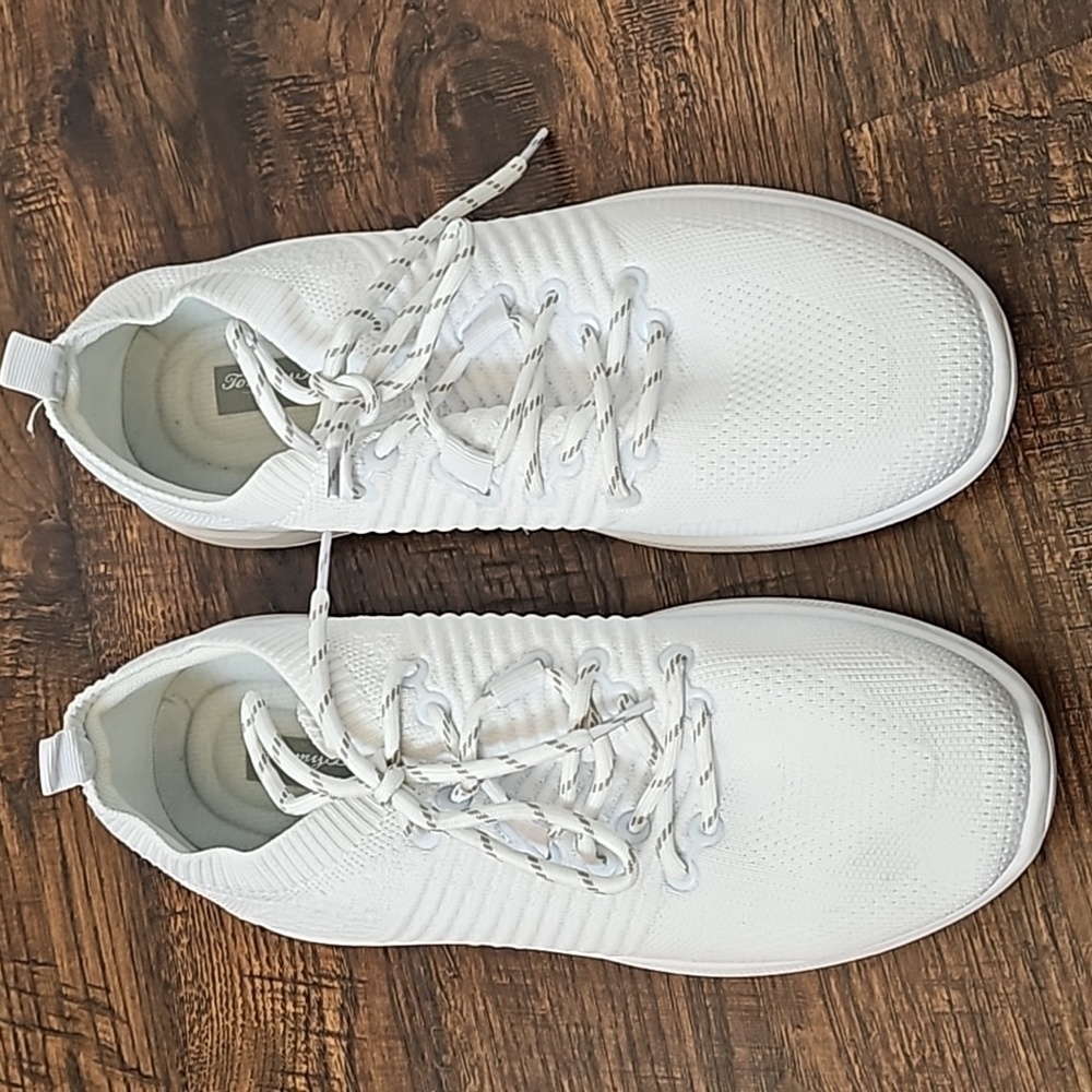 Tommy Bahama, ladies golf tennis shoes, white, size 9.5